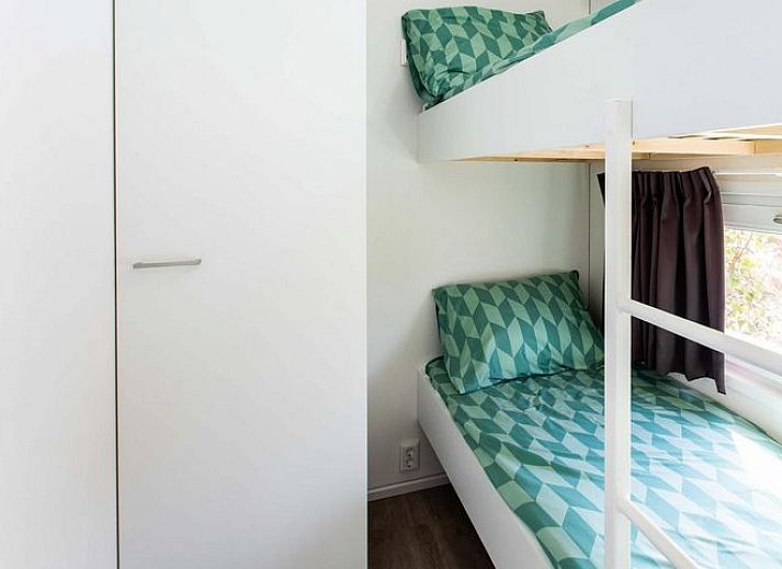 Geniet van de zonnige veranda bij Module Special 6 personen Wellness in Schin op Geul, perfect voor ontspanning in Zuid Limburg.