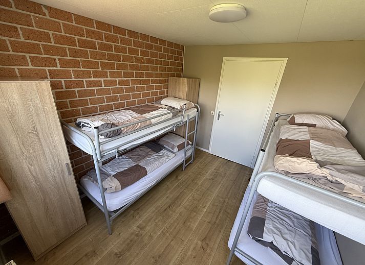 Moderne badkamer in vakantiehuis L009, Valkenburg, Zuid Limburg met stijlvolle afwerking.