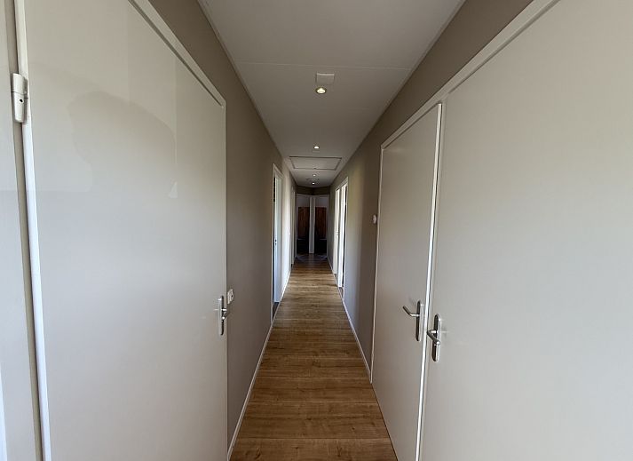 Zwembad bij vakantiehuis L009 in Valkenburg, Zuid Limburg, perfect voor ontspanning en recreatie.