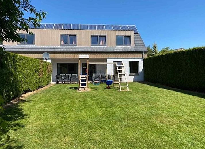 Modern bathroom in vacation home L010, Valkenburg, Limburg.
