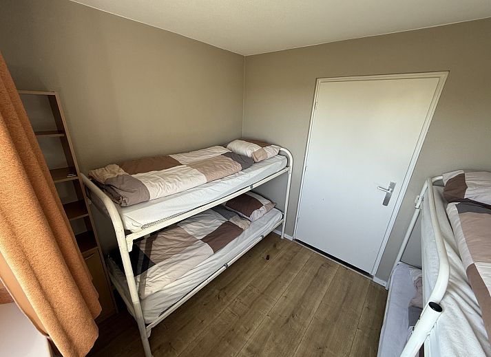 Bedroom with double bed in vacation home L010, Valkenburg.