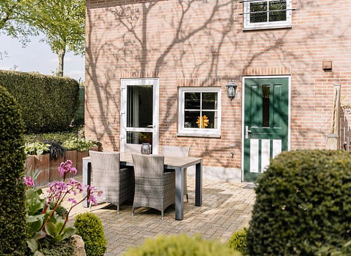 Gezellig terras bij Vakantiehuis in Gulpen, Zuid Limburg, perfect voor ontspanning in de buitenlucht.