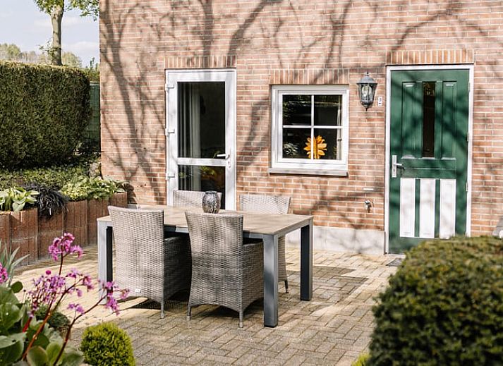 Gezellig terras bij Vakantiehuis in Gulpen, Zuid Limburg, perfect voor ontspanning in de buitenlucht.