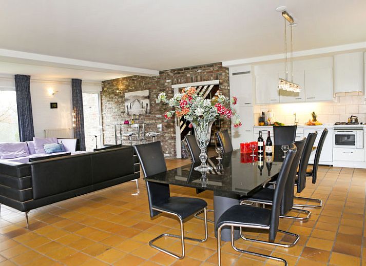 Guest house 390925 - Holiday property Zuid Limburg - Vakantiehuis Vrijstaande 10 persoons