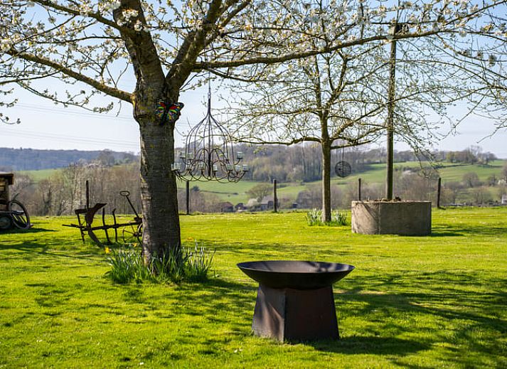 Volledig uitgeruste keuken in Vakantiehuis in Klimmen, Zuid Limburg, met moderne apparatuur en veel licht.