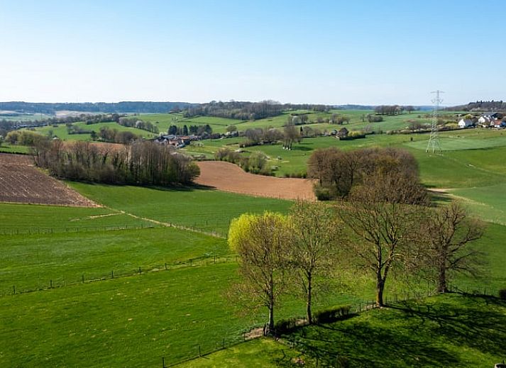 Volledig uitgeruste keuken in Vakantiehuis in Klimmen, Zuid Limburg, met moderne apparatuur en veel licht.
