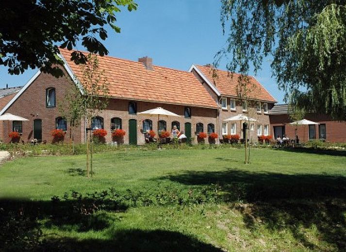 Gezellig terras bij Inkelshoeve a gen Bongerd, vakantiehuis in het pittoreske Epen, Zuid Limburg.