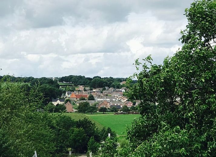 Vooraanzicht van Huisje in Vijlen, vakantiehuis in Zuid Limburg, met traditionele bakstenen gevel.