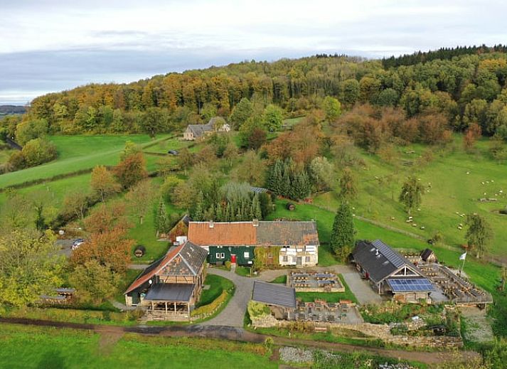 Vacation home in Vijlen, South Limburg with wooden veranda and beautiful views of the rolling countryside of Limburg.