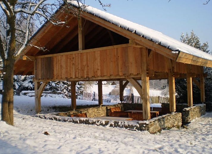 Vacation home in Vijlen, South Limburg with wooden veranda and beautiful views of the rolling countryside of Limburg.