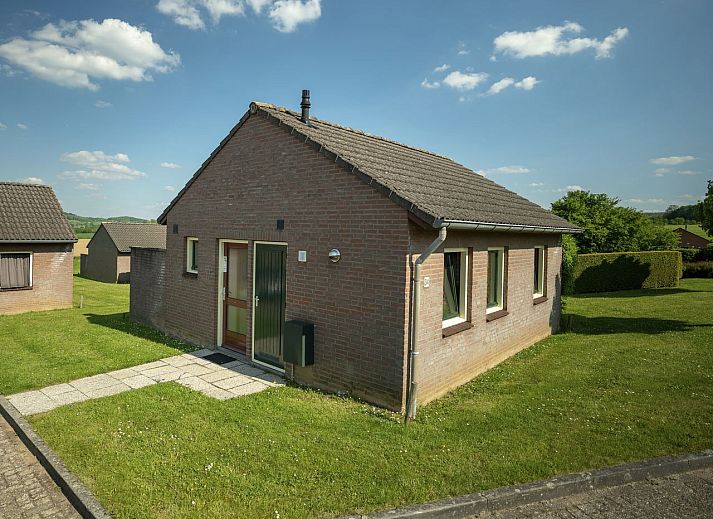 Guest house 391729 • Bungalow Zuid Limburg • Reevallis | 2-persoons bungalow | 2A 