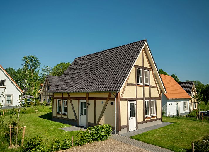 Guest house 392018 - Bungalow Zuid Limburg - De Waufsberg | 6-persoons villa | 6L