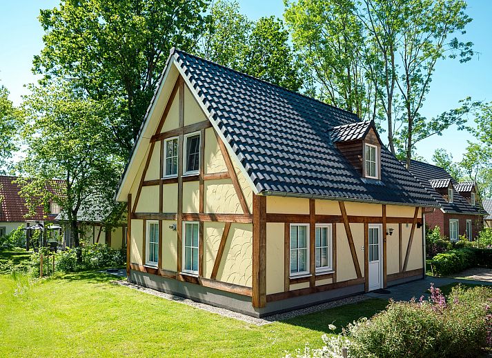 Guest house 392018 - Bungalow Zuid Limburg - De Waufsberg | 6-persoons villa | 6L