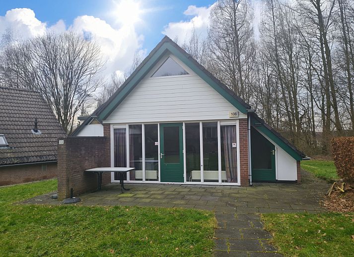 Verblijf 393948 - Vakantiewoning Zuid Limburg - Vakantiehuis Bungalowpark Simpelveld - Delta 108