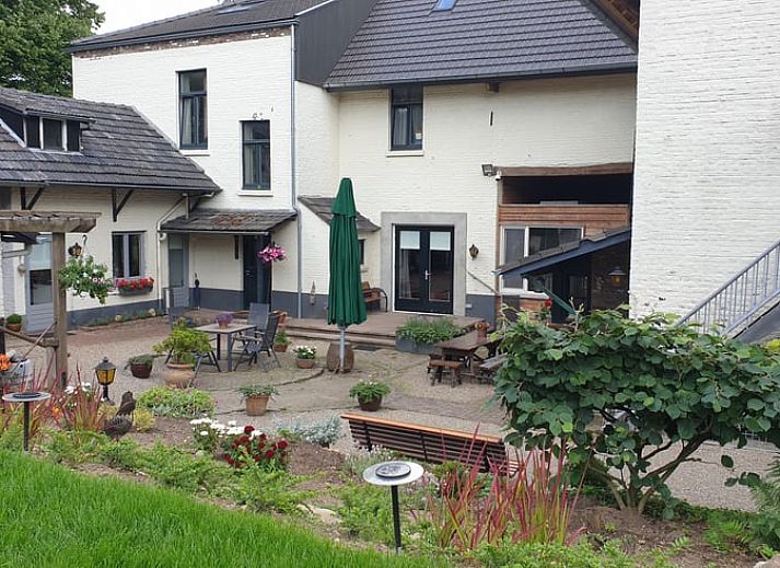 Geniessen Sie den schoenen Garten des Ferienhauses in Valkenburg aan de Geul, Suedlimburg.