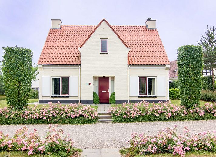 Guest house 394511 • Bungalow Zuid Limburg • Kasteeldomein De Cauberg | 10-persoons villa | 10C 