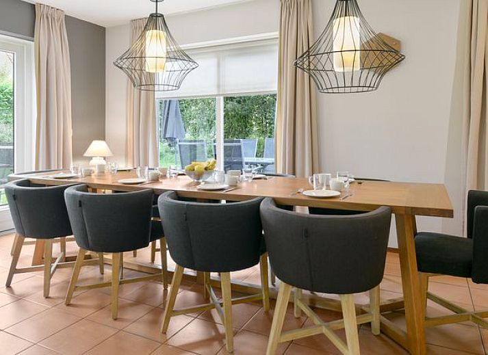 Guest house 394511 - Bungalow Zuid Limburg - Kasteeldomein De Cauberg | 10-persoons villa | 10C