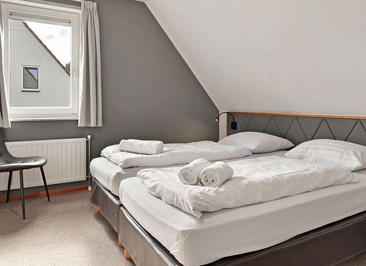 Guest house 394511 - Bungalow Zuid Limburg - Kasteeldomein De Cauberg | 10-persoons villa | 10C