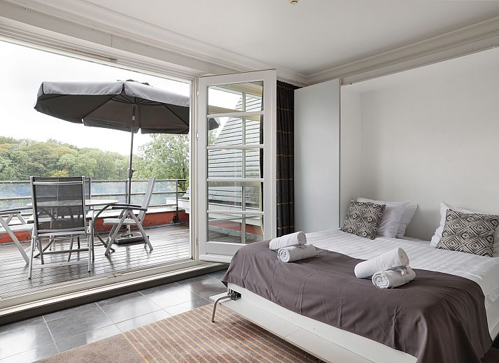 Relax in the luxurious sauna of the Kasteeldomein De Cauberg penthouse in Valkenburg a.d. Geul, South Limburg. Enjoy comfort and wellness.