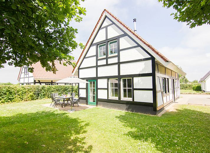 Guest house 394522 - Bungalow Zuid Limburg - Kasteeldomein De Cauberg | 6-persoons villa | 6L