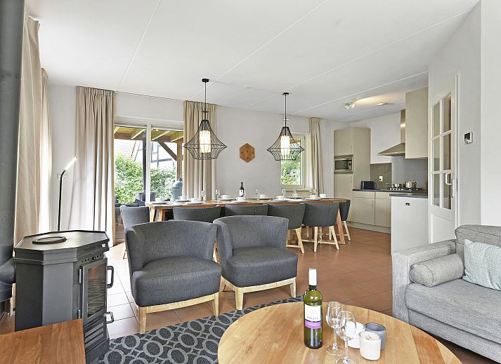 Guest house 394524 - Bungalow Zuid Limburg - Kasteeldomein De Cauberg | 10-persoons villa | 10EL