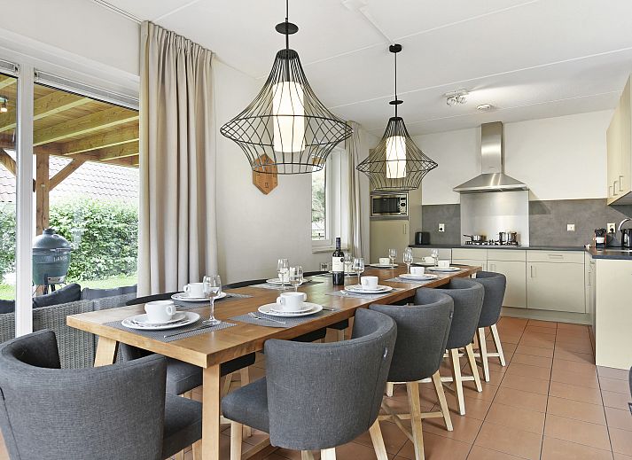 Guest house 394524 - Bungalow Zuid Limburg - Kasteeldomein De Cauberg | 10-persoons villa | 10EL