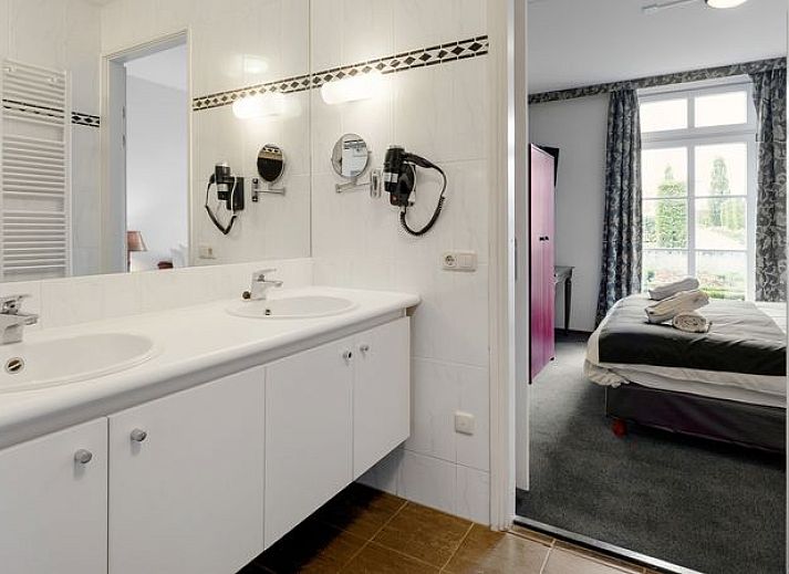 Guest house 394525 - Bungalow Zuid Limburg - Kasteeldomein De Cauberg | 2-persoons appartement | 2ELA