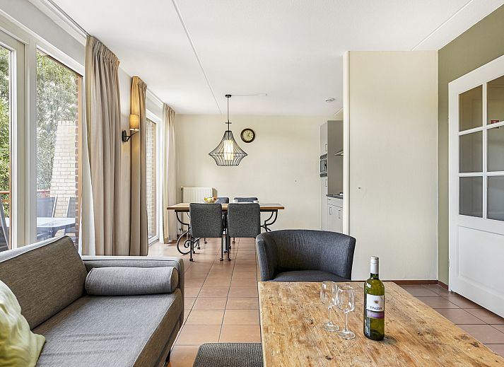 Offene Kueche und Essbereich in Kasteeldomein De Cauberg, 2-Personen-Wohnung in Valkenburg a.d. Geul, Suedlimburg.