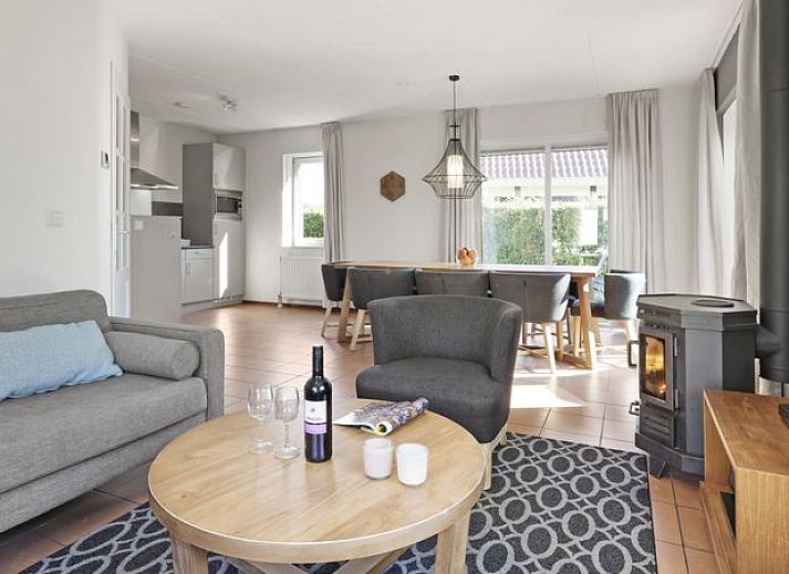Guest house 394528 - Bungalow Zuid Limburg - Kasteeldomein De Cauberg | 8-persoons villa | 8L