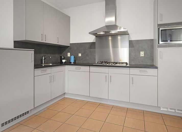 Guest house 394528 - Bungalow Zuid Limburg - Kasteeldomein De Cauberg | 8-persoons villa | 8L