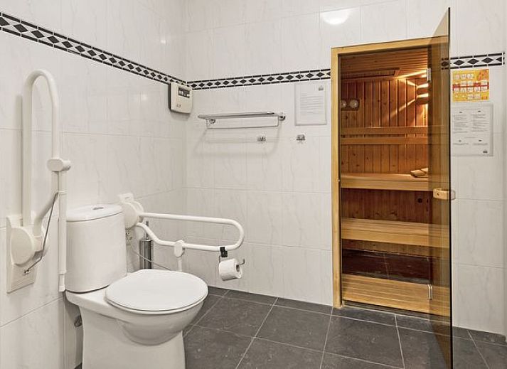 Guest house 394529 - Bungalow Zuid Limburg - Kasteeldomein De Cauberg | 4-persoons appartement - Extra to