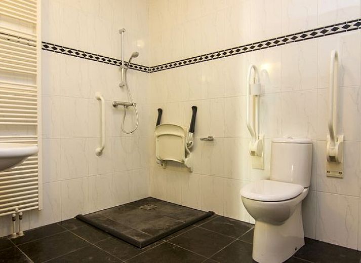 Guest house 394529 - Bungalow Zuid Limburg - Kasteeldomein De Cauberg | 4-persoons appartement - Extra to