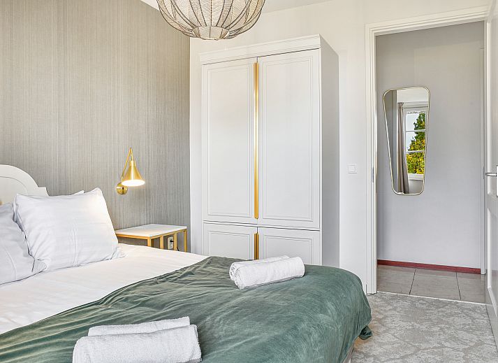 Moderne badkamer met sauna in Kasteeldomein De Cauberg, luxe verblijf in Valkenburg a.d. Geul.