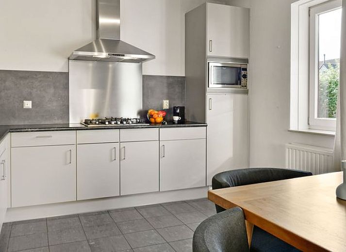 Guest house 394531 - Bungalow Zuid Limburg - Kasteeldomein De Cauberg | 10-persoons villa | 10L