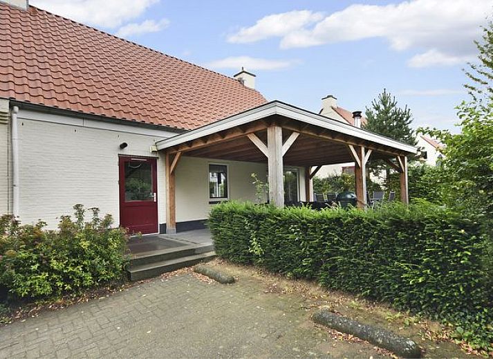 Guest house 394533 - Bungalow Zuid Limburg - Kasteeldomein De Cauberg | 10-persoons villa | 10EL