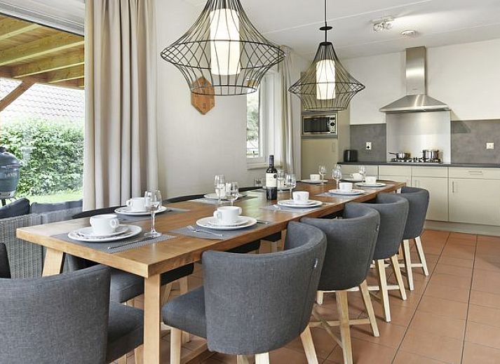Guest house 394533 - Bungalow Zuid Limburg - Kasteeldomein De Cauberg | 10-persoons villa | 10EL