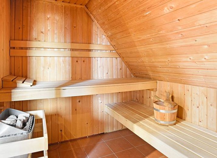 Guest house 394534 - Bungalow Zuid Limburg - Kasteeldomein De Cauberg | 8-persoons villa | 8EL