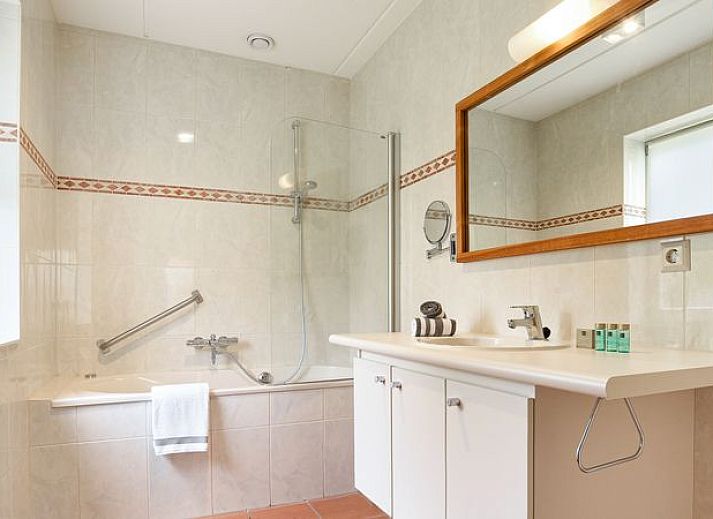 Guest house 394534 - Bungalow Zuid Limburg - Kasteeldomein De Cauberg | 8-persoons villa | 8EL