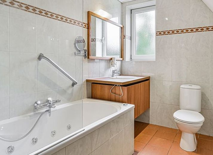 Guest house 394536 - Bungalow Zuid Limburg - Kasteeldomein De Cauberg | 10-persoons villa - Extra toegank