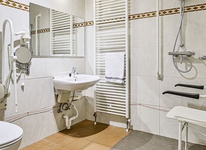 Guest house 394536 - Bungalow Zuid Limburg - Kasteeldomein De Cauberg | 10-persoons villa - Extra toegank