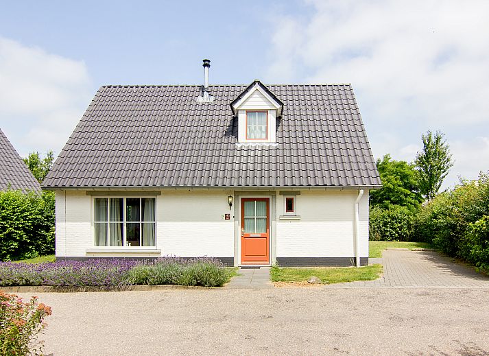 Guest house 394543 - Bungalow Zuid Limburg - Kasteeldomein De Cauberg | 6-persoons villa | 6EL