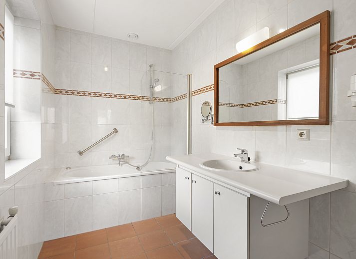 Verblijf 394545 - Bungalow Zuid Limburg - Kasteeldomein De Cauberg | 8-persoons villa | 8L