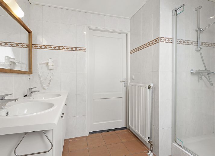 Verblijf 394545 - Bungalow Zuid Limburg - Kasteeldomein De Cauberg | 8-persoons villa | 8L