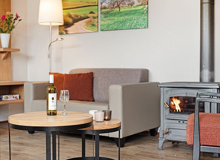 Offene Kueche und Essbereich in Hoog Vaals 2-Bett-Bungalow 2C1, ideal fuer einen gemuetlichen Aufenthalt in Vaals, Suedlimburg.