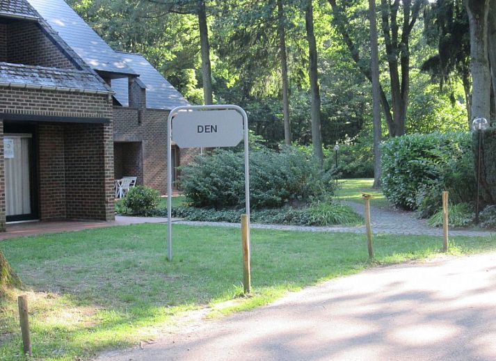 Verblijf 395301 • Vakantiewoning Zuid Limburg • Vakantiepark Hengelhoef in Vakantiebungalow DEN 5
