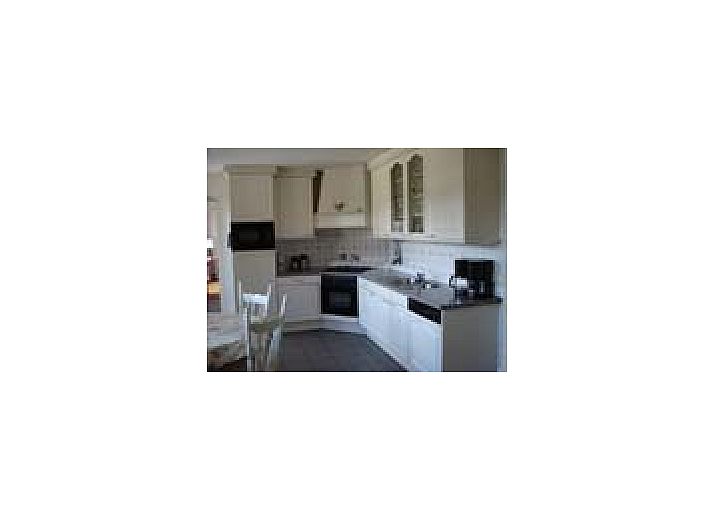 Speeltuin en groene omgeving bij De Hooischuur bed and breakfast in De Peel, Noord Brabant.