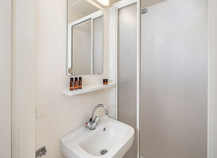 Guest house 400215 - Bungalow De Peel - Bospark 't Wolfsven 7