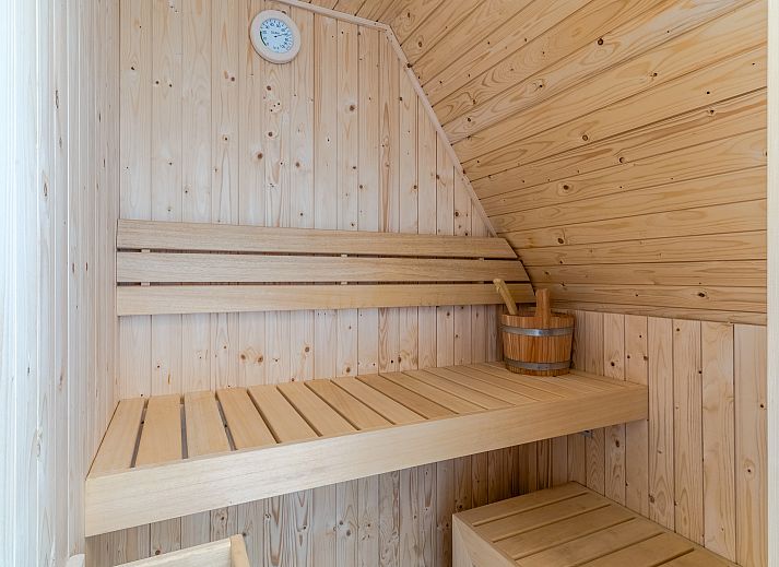 Stijlvolle woonkamer van 8-persoonsbungalow 8ELZ in Someren, De Peel, Noord Brabant.