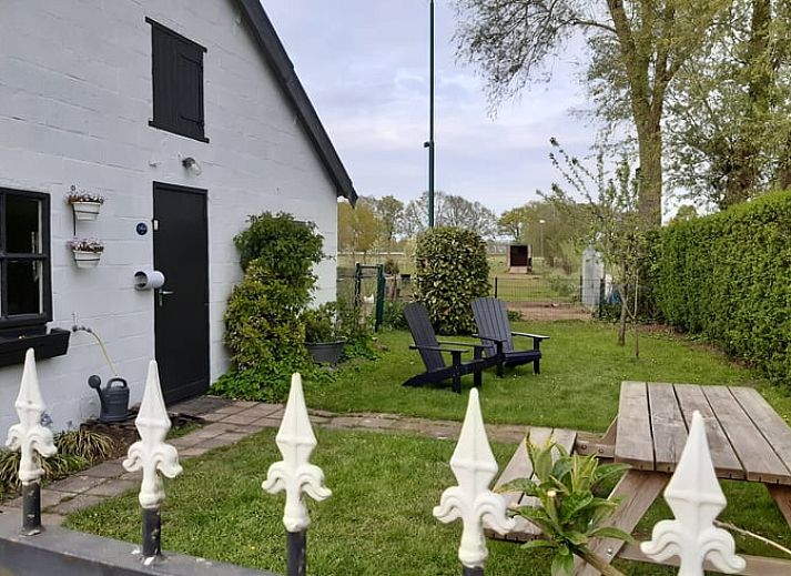 Stijlvolle woonkamer van Vakantiehuisje in Aarle-Rixtel, De Peel, met moderne inrichting.