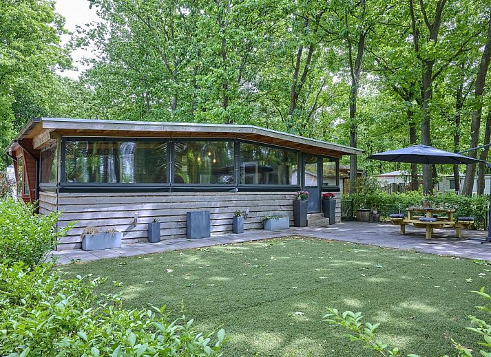 t Heische hofje vakantiehuis in Zeeland, De Peel, Noord Brabant met ruime veranda en groene omgeving.